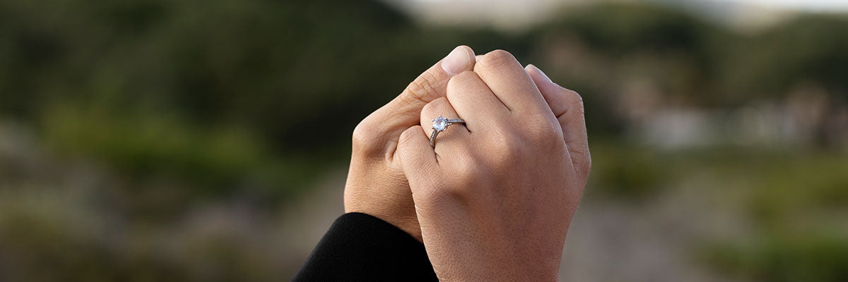 Eco-Friendly Promise Rings: Sustainable Choices for Her in 2024