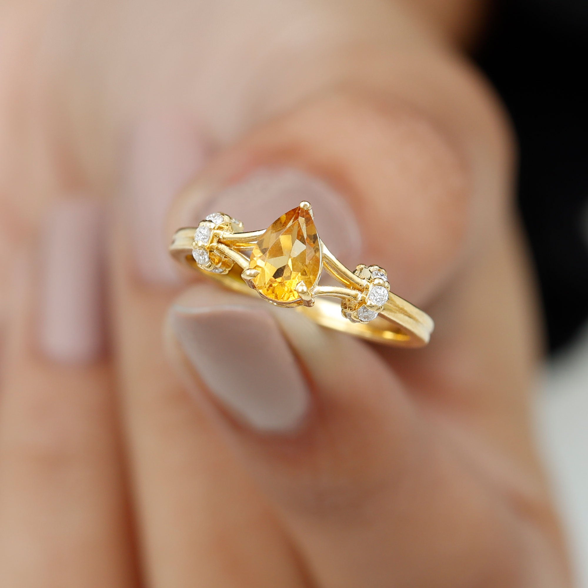 Pear Shape Citrine and Diamond Solitaire Ring in Split Shank Citrine - ( AAA ) - Quality - Rosec Jewels