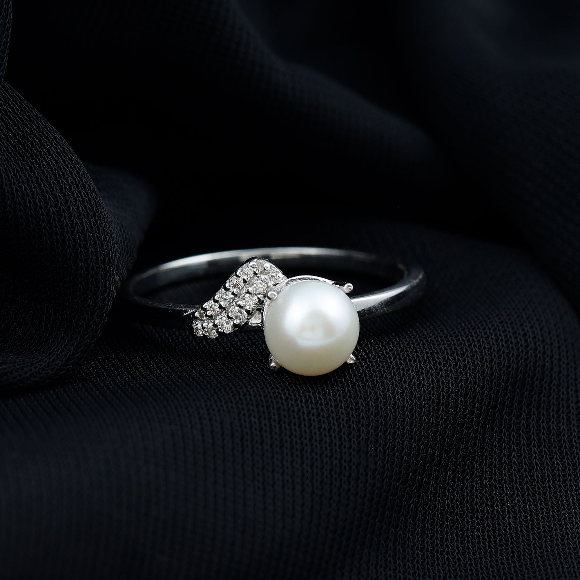 Classic Freshwater Pearl Solitaire Ring with Diamond Leaf Freshwater Pearl - ( AAA ) - Quality - Rosec Jewels